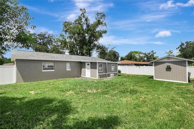 1002 N BRACEWELL DRIVE, Plant City, FL 33563