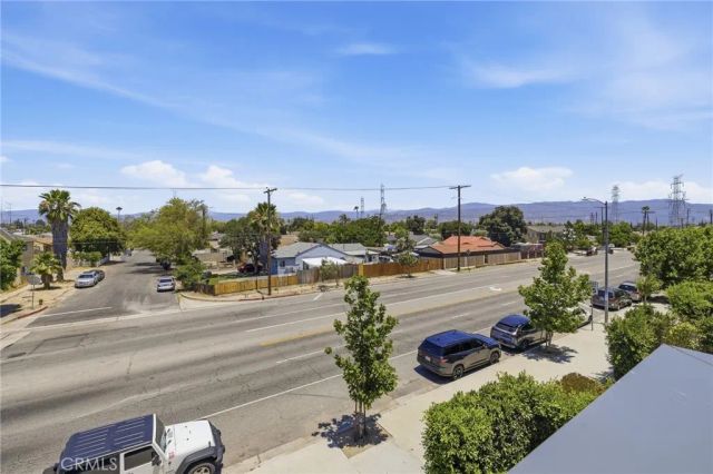 11324 Victory Boulevard, North Hollywood, CA 91606