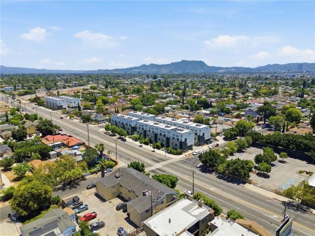 11324 Victory Boulevard, North Hollywood, CA 91606