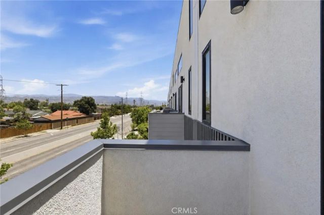 11324 Victory Boulevard, North Hollywood, CA 91606