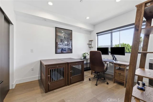 11324 Victory Boulevard, North Hollywood, CA 91606