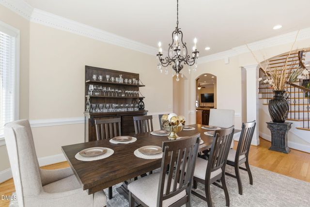 1326 Lochshire Drive, Burlington, NC 27215