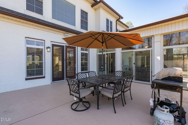 1326 Lochshire Drive, Burlington, NC 27215