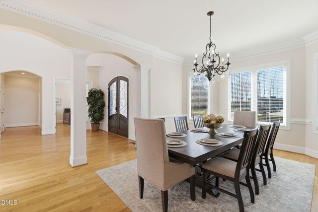 1326 Lochshire Drive, Burlington, NC 27215