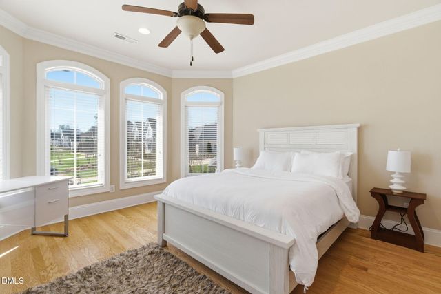 1326 Lochshire Drive, Burlington, NC 27215