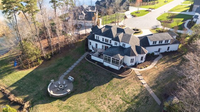 1326 Lochshire Drive, Burlington, NC 27215