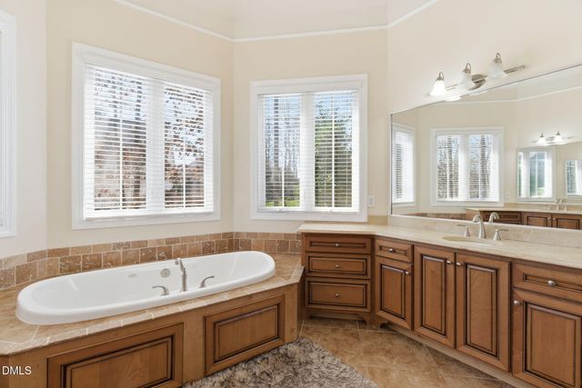 1326 Lochshire Drive, Burlington, NC 27215