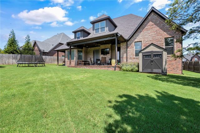 4502 NE Birchgrove Place, Bentonville, AR 72712
