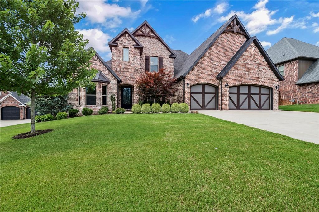 4502 NE Birchgrove Place, Bentonville, AR 72712