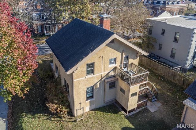 902 Walnut Street, Highland, IL 62249