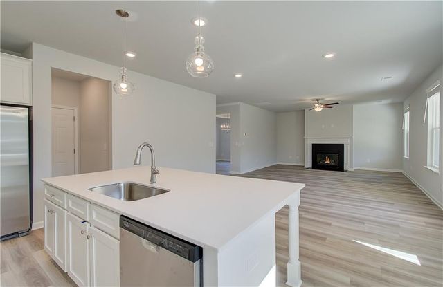 262 Arnewood Circle, Mcdonough, GA 30253