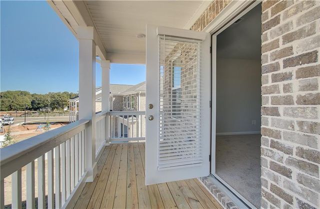 262 Arnewood Circle, Mcdonough, GA 30253