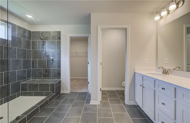 262 Arnewood Circle, Mcdonough, GA 30253