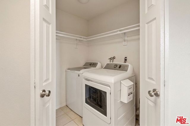 14422 Terra Bella Street A, Los Angeles, CA 91402