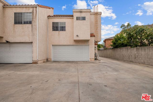14422 Terra Bella Street A, Los Angeles, CA 91402