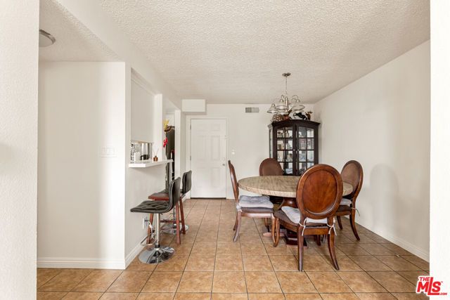 14422 Terra Bella Street A, Los Angeles, CA 91402