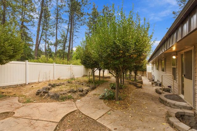 624 W 5th St, Cheney, WA 99004