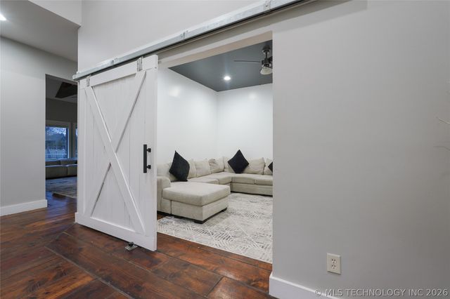 17716 S 39th West Avenue, Mounds, OK 74047