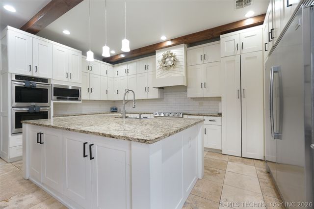 17716 S 39th West Avenue, Mounds, OK 74047