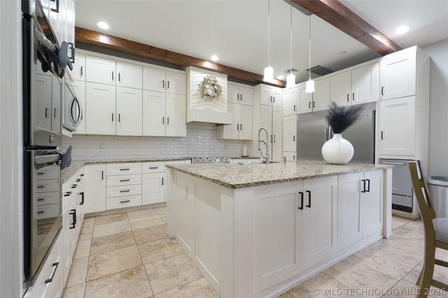 17716 S 39th West Avenue, Mounds, OK 74047