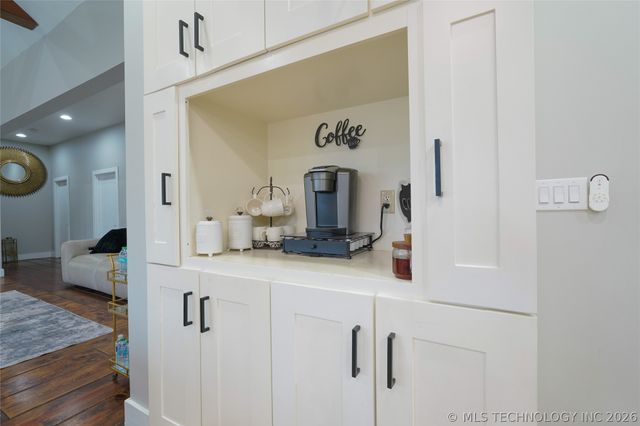 17716 S 39th West Avenue, Mounds, OK 74047