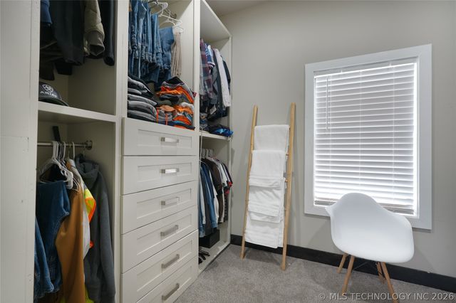 17716 S 39th West Avenue, Mounds, OK 74047