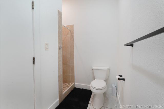 17716 S 39th West Avenue, Mounds, OK 74047