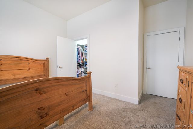 17716 S 39th West Avenue, Mounds, OK 74047