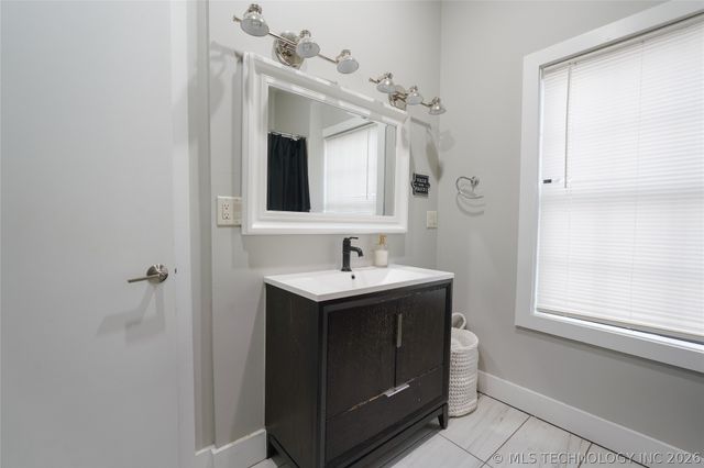 17716 S 39th West Avenue, Mounds, OK 74047