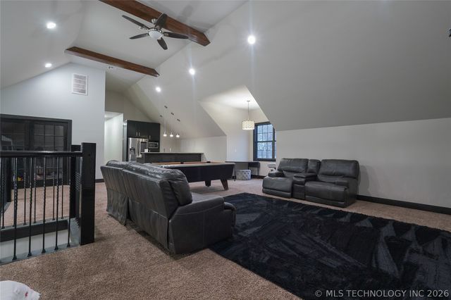 17716 S 39th West Avenue, Mounds, OK 74047