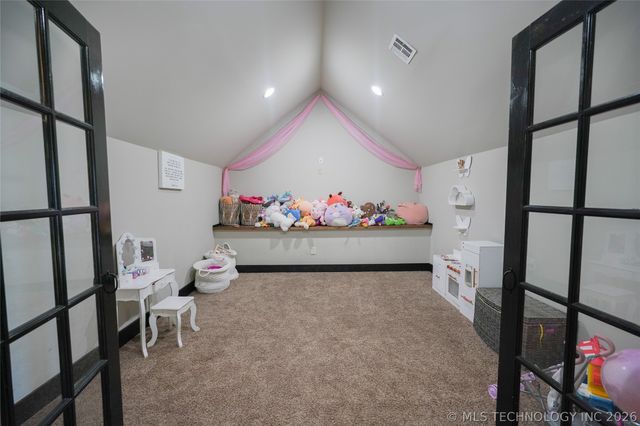 17716 S 39th West Avenue, Mounds, OK 74047