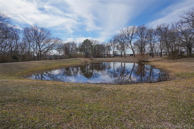 17716 S 39th West Avenue, Mounds, OK 74047