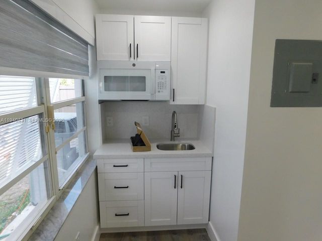 16240 SW 286th St B, Homestead, FL 33033