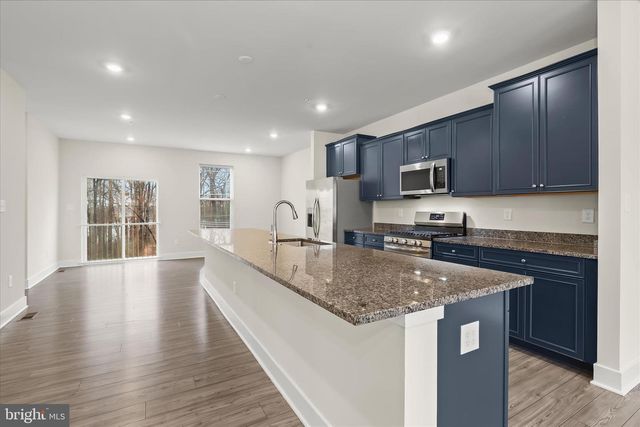 304 SWEETBAY RD, Essex, MD 21221