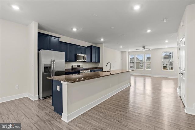 304 SWEETBAY RD, Essex, MD 21221