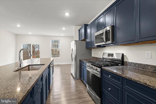 304 SWEETBAY RD, Essex, MD 21221