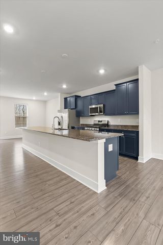 304 SWEETBAY RD, Essex, MD 21221