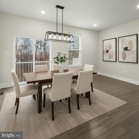 304 SWEETBAY RD, Essex, MD 21221