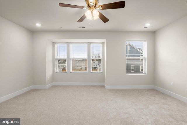 304 SWEETBAY RD, Essex, MD 21221