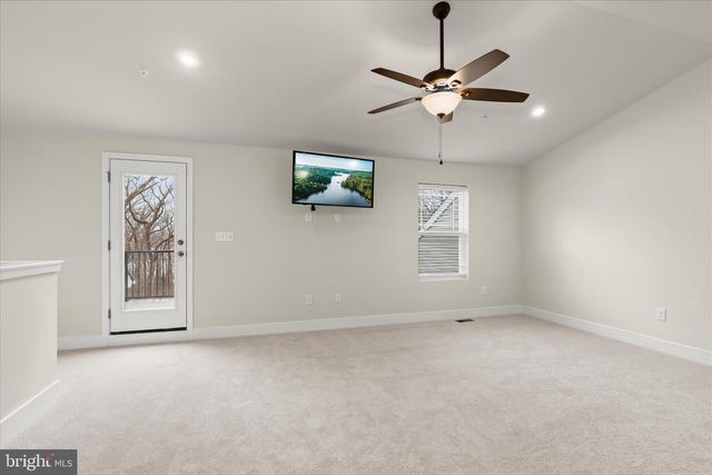 304 SWEETBAY RD, Essex, MD 21221