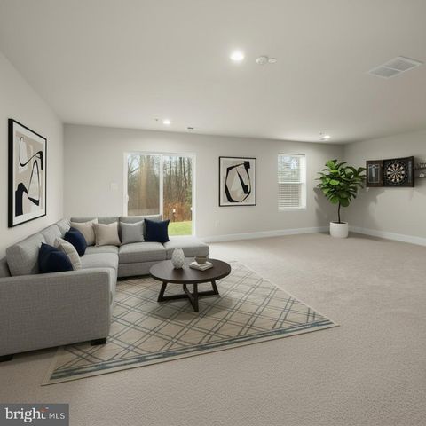 304 SWEETBAY RD, Essex, MD 21221