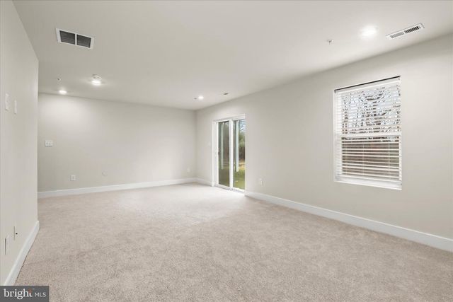 304 SWEETBAY RD, Essex, MD 21221