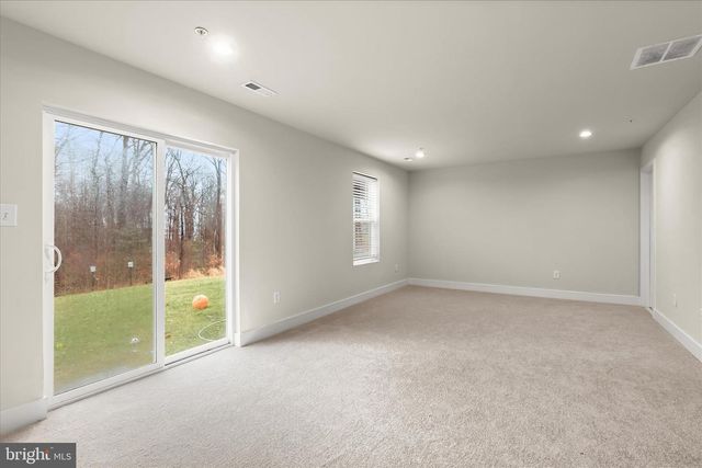 304 SWEETBAY RD, Essex, MD 21221