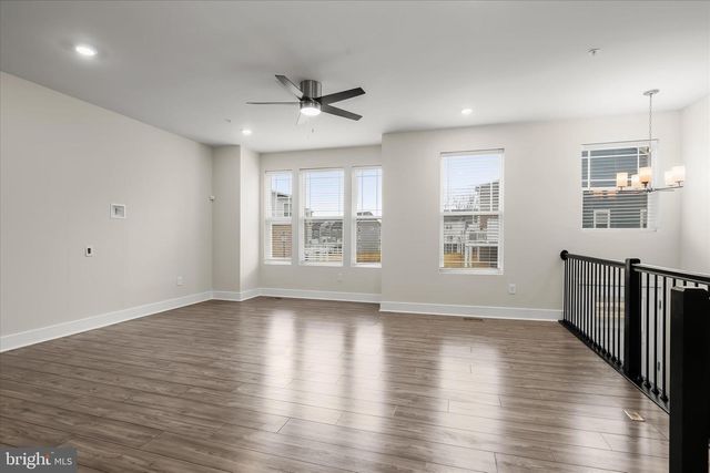 304 SWEETBAY RD, Essex, MD 21221