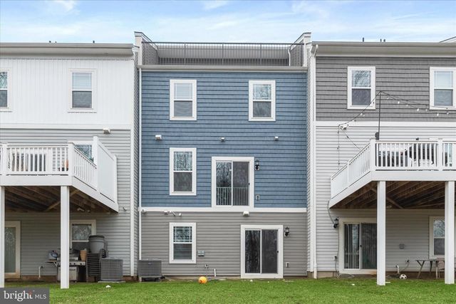 304 SWEETBAY RD, Essex, MD 21221