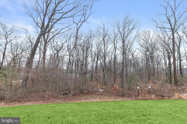 304 SWEETBAY RD, Essex, MD 21221