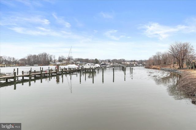 304 SWEETBAY RD, Essex, MD 21221