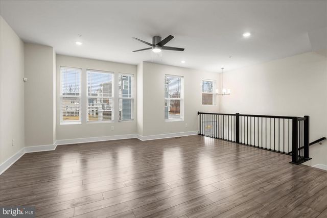 304 SWEETBAY RD, Essex, MD 21221