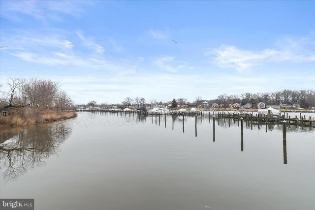 304 SWEETBAY RD, Essex, MD 21221