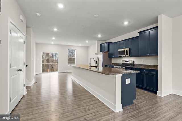 304 SWEETBAY RD, Essex, MD 21221